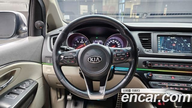 Kia All New Carnival Luxury, 2017 14