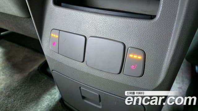 Kia All New Carnival Luxury, 2017 18