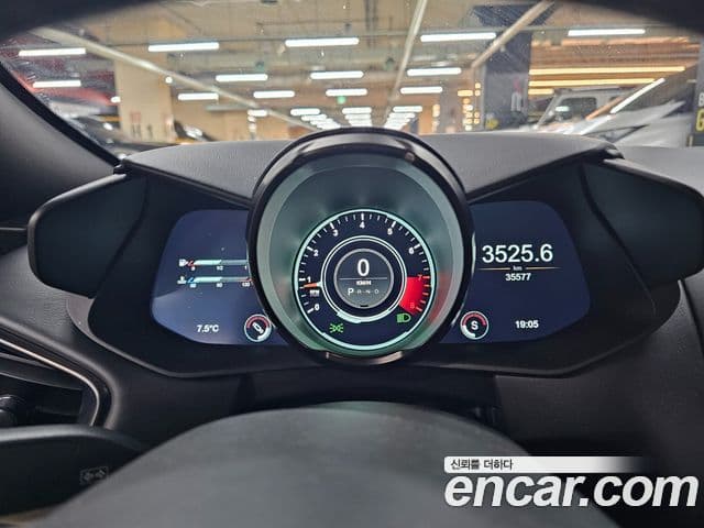 Aston Martin 밴티지 2세대 4.0 V8 купе, 2020 7