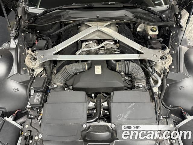 Aston Martin 밴티지 2세대 4.0 V8 купе, 2020 12