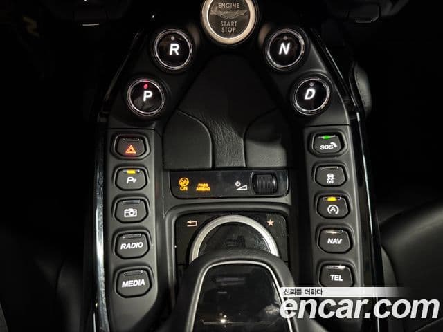 Aston Martin 밴티지 2세대 4.0 V8 купе, 2020 13
