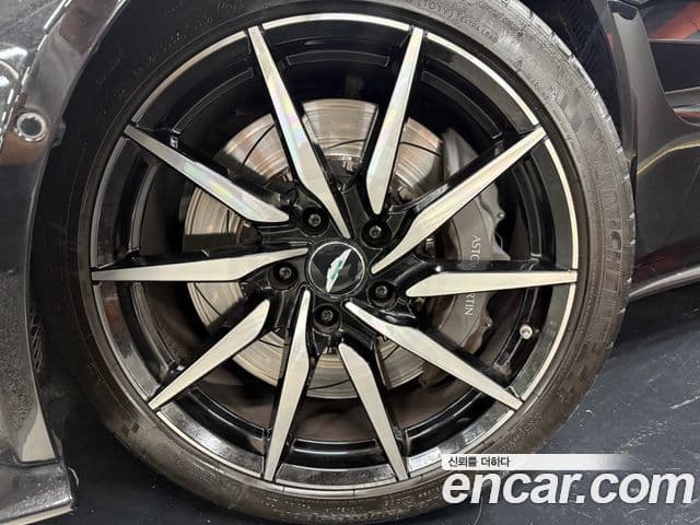 Aston Martin 밴티지 2세대 4.0 V8 купе, 2020 16