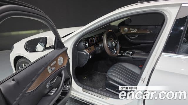 Mercedes-Benz E-класс W213 Exclusive, 2020 10