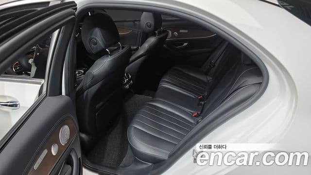 Mercedes-Benz E-класс W213 Exclusive, 2020 11