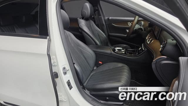 Mercedes-Benz E-класс W213 Exclusive, 2020 12