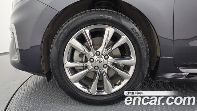 Kia The / новый New Carnival Prestige, 2019 все фото