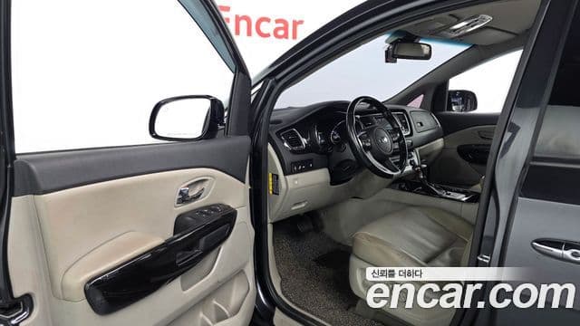 Kia The / новый New Carnival Prestige, 2019 12