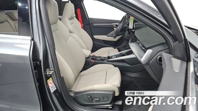 Audi A3 (8Y) Premium, 2023 10