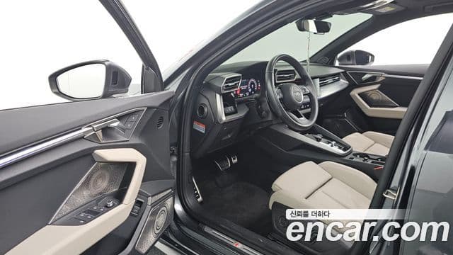 Audi A3 (8Y) Premium, 2023 11