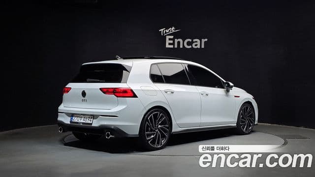 Volkswagen Гольф 8세대 2.0 GTI, 2023 2