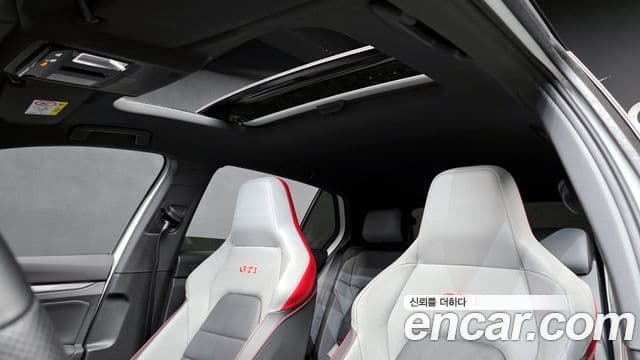 Volkswagen Гольф 8세대 2.0 GTI, 2023 19