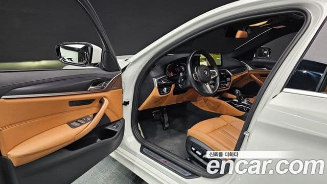 BMW 5시리즈 (G30) 520i M Sport, 2023 10