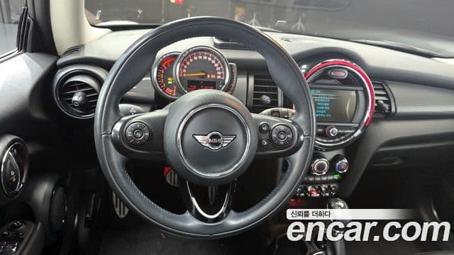 Mini Cooper D 3세대, 2016 13