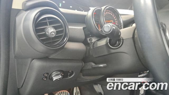 Mini Cooper D 3세대, 2016 17