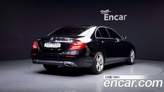 Mercedes-Benz E-класс W213 Avantgarde, 2018 2