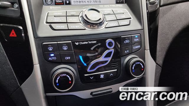 Hyundai YF Sonata чёрный, 2011 16