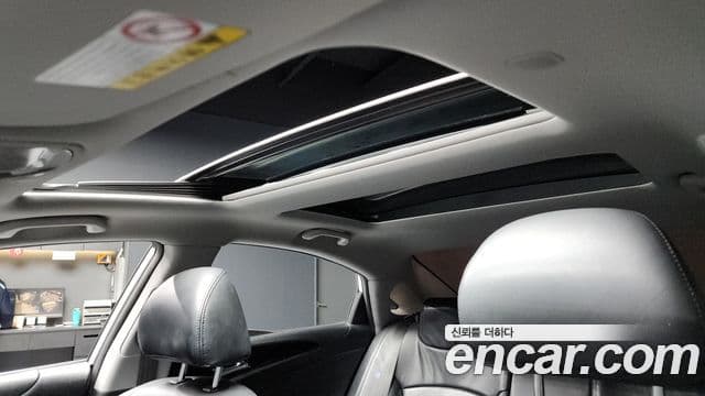 Hyundai YF Sonata чёрный, 2011 17