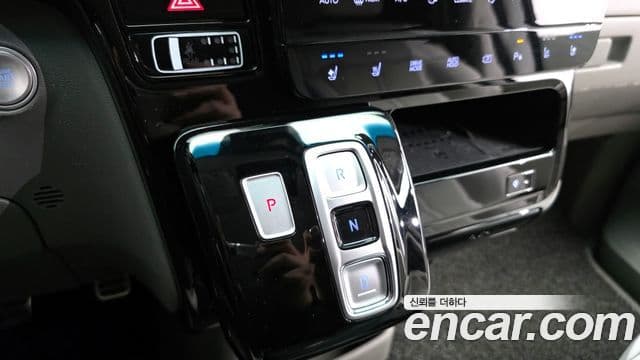 Hyundai Staria Inspiration, 2024 9