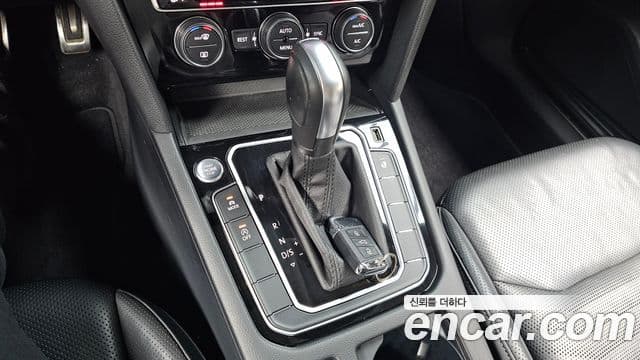 Volkswagen 아테온 2.0 TDI Prestige 4모션, 2020 9