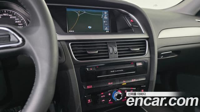 Audi New A4 B8, 2015 13