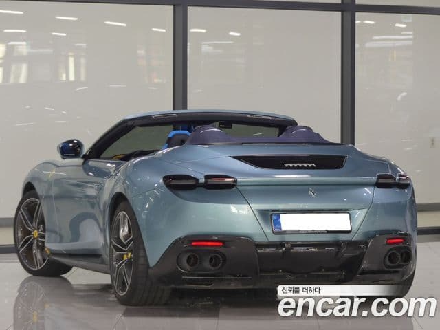 Ferrari 로마 3.9 Spyder, 2025 4