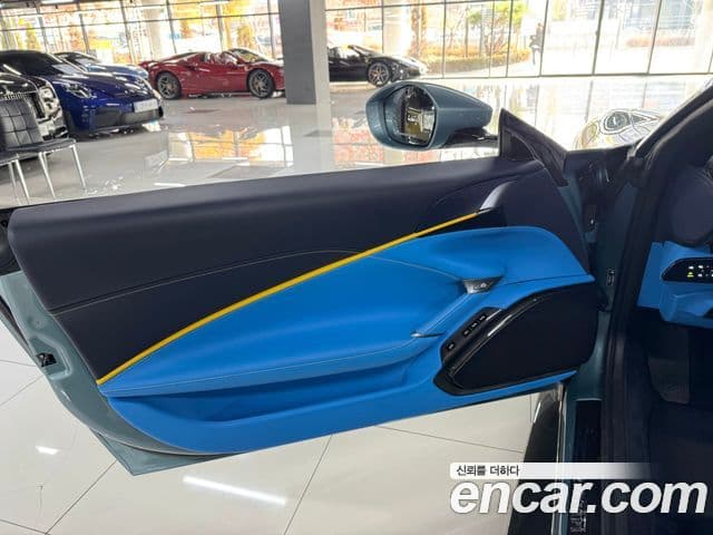 Ferrari 로마 3.9 Spyder, 2025 7