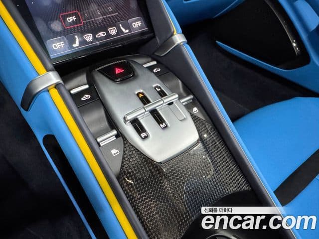 Ferrari 로마 3.9 Spyder, 2025 12