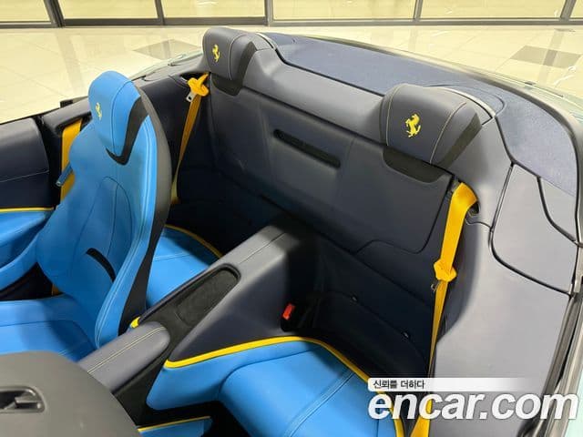 Ferrari 로마 3.9 Spyder, 2025 13