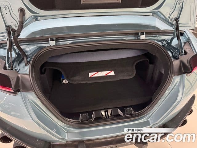 Ferrari 로마 3.9 Spyder, 2025 14