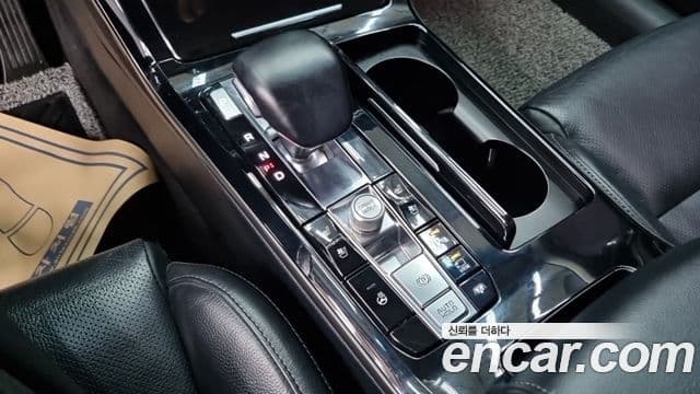 Kia K7 Premier 3.0 LPI Prestige(арендный автомобиль), 2020 9