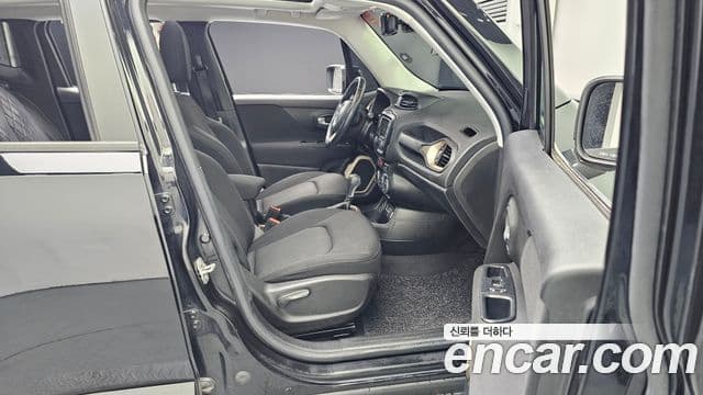 Jeep Renegade 2.4 Longitude, 2016 11