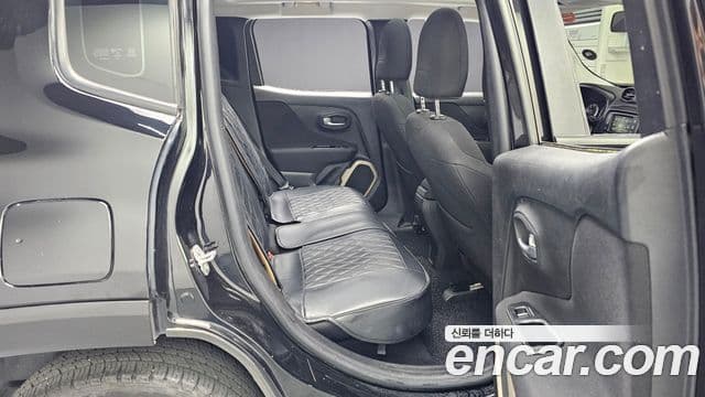 Jeep Renegade 2.4 Longitude, 2016 12