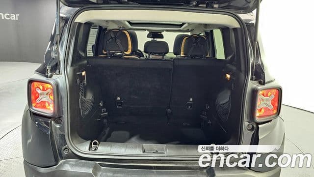 Jeep Renegade 2.4 Longitude, 2016 20