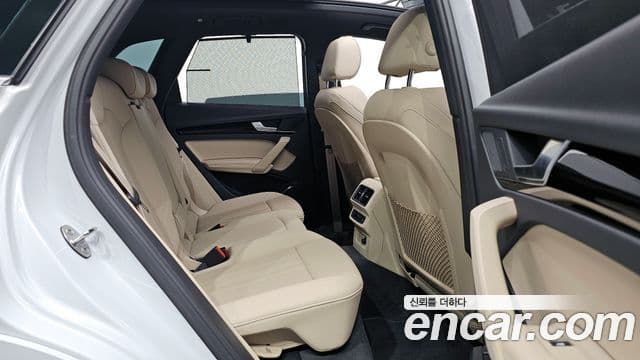 Audi Q5 (FY) Premium, 2024 11