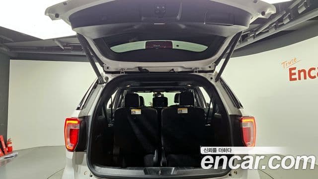 Ford Explorer 5세대, 2017 20