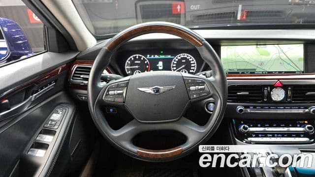 Genesis EQ900 Prestige, 2016 13