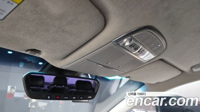 Genesis EQ900 Prestige, 2016 18