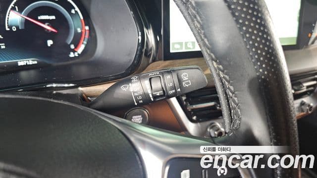 Kia Mohave The / новый Master Platinum, 2024 17