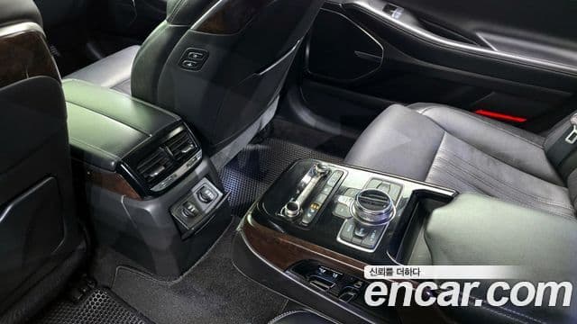 Genesis EQ900 Premium Luxury, 2018 20
