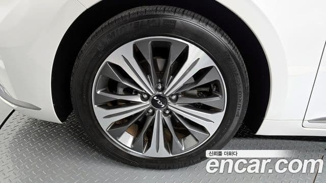 Kia K8 гибрид Noblesse, 2022 все фото