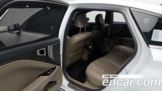 Kia K8 гибрид Noblesse, 2022 12