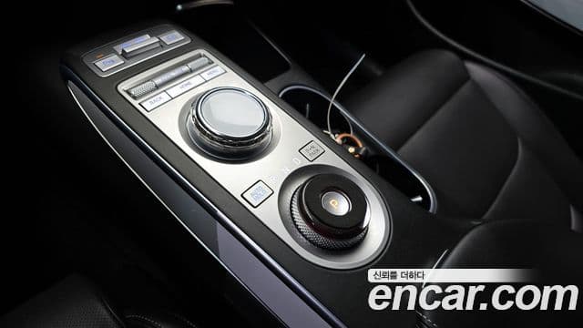 Genesis GV70, 2024 9