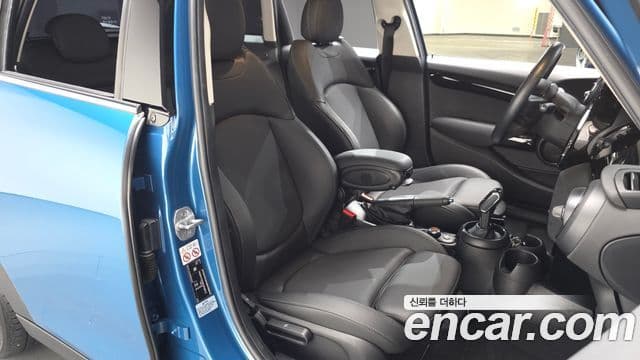 Mini Cooper 3세대, 2022 10