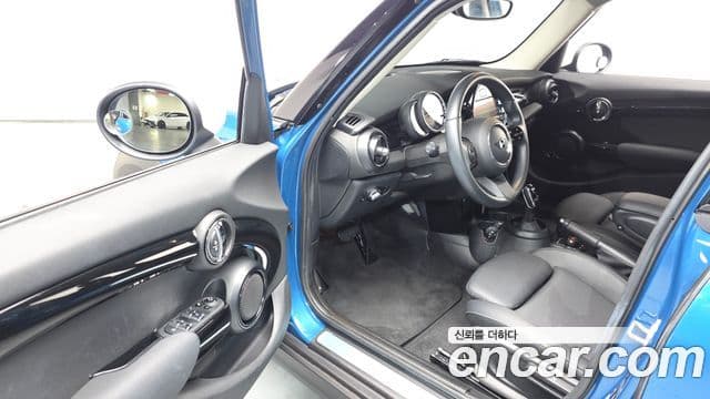 Mini Cooper 3세대, 2022 11