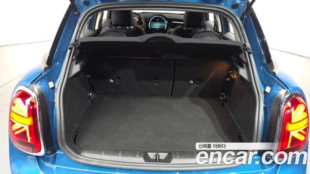 Mini Cooper 3세대, 2022 20