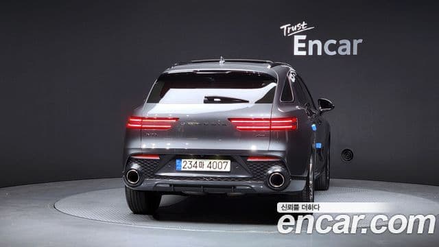 Genesis GV70, 2022 4