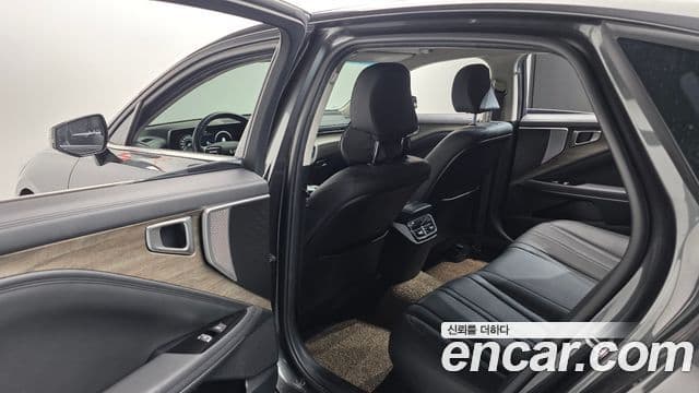 Kia K8 Trendy(арендный автомобиль), 2023 17