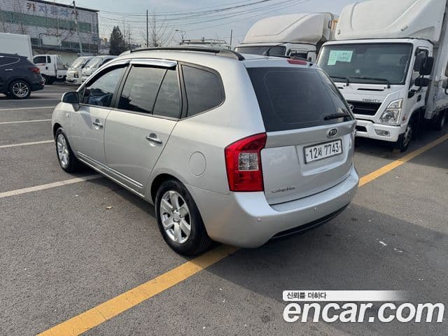 Kia 뉴카렌스 люксовая версия, 2008 3