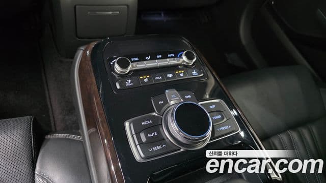 Genesis EQ900 Luxury, 2018 19