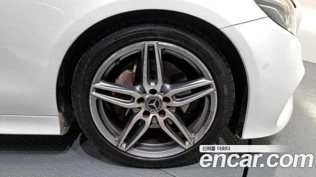 Mercedes-Benz E-класс W213 E220d кабриолет, 2018 все фото